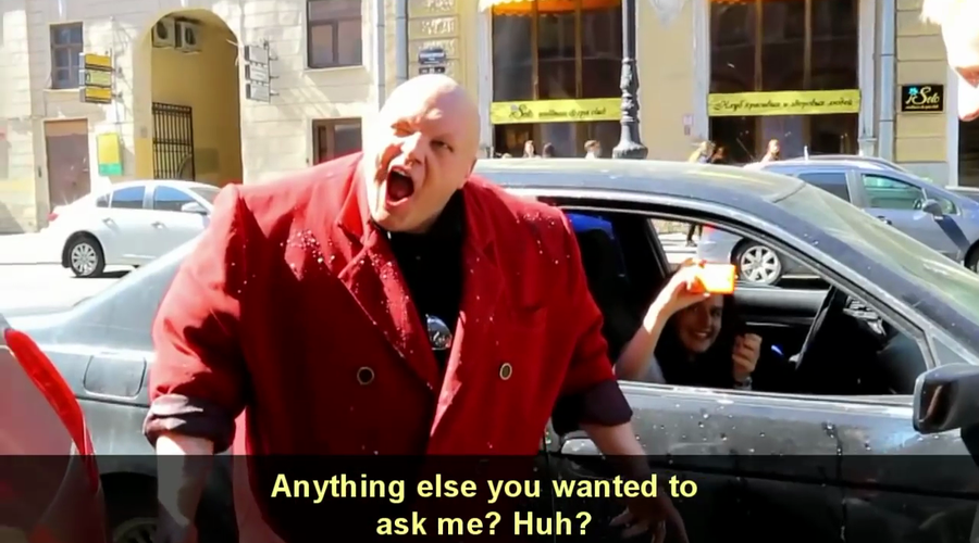 Kampanja "Stop A Douchebag" ima zelo raznolike sodelujoče (foto: YouTube)