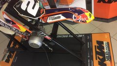 Jaka Seles razvil 'KTM vibrator' za suhi trening: »Nihče ne zdrži več kot minuto.«