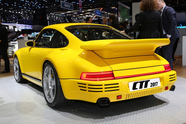 RUF je znan predvsem po predelavah Porschejev 911. Tokrat so prvič razvili povsem svoj avtomobil, a se niso oddaljili od vzornika.  RUF CTR namreč oblikovno spominja na klasični Porsche 911 CTR iz leta 1987, ki je zaradi značilne rumene barve dobil vzdevek "Yellow Bird", 100 kilometrov na uro pa je dosegel v 7,3 sekunde. Pri RUF-u so za svoj avtomobil izdelali karbonsko karoserijo, klasični bokserski šestvaljnik pa so okrepili z dvema turbinskima polnilnikoma, da razvije moč 700 'konjev'.
