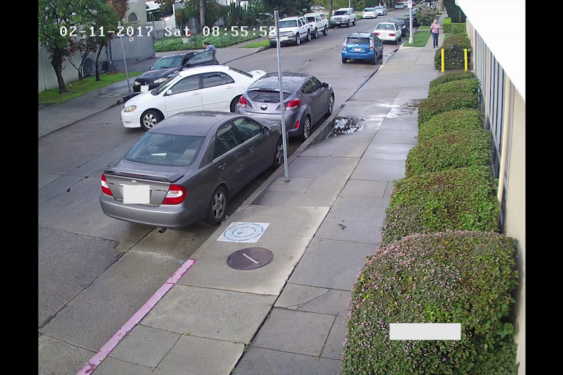 Ko ti nekdo udari avtomobil na parkirišču, lahko iz tega narediš duhovit glasbeni spot (foto: AJ Salas @ YouTube)