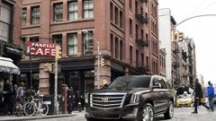 
                                                         Po ulicah Miamija v Cadillacu Escalade