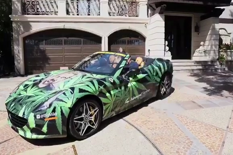 Milijonar, ki strankam marihuano dostavlja v ustrezno potiskanem Ferrariju (foto: www.instagram.com/bigmike/)