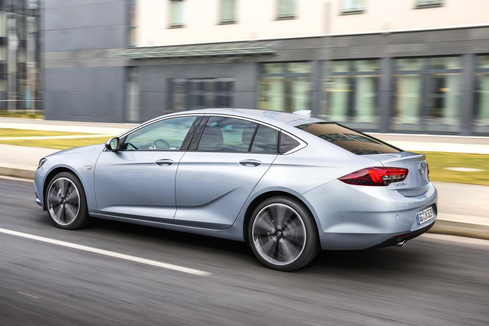 Nova, a bolj kot prenova: Opel Insignia Grand Sport