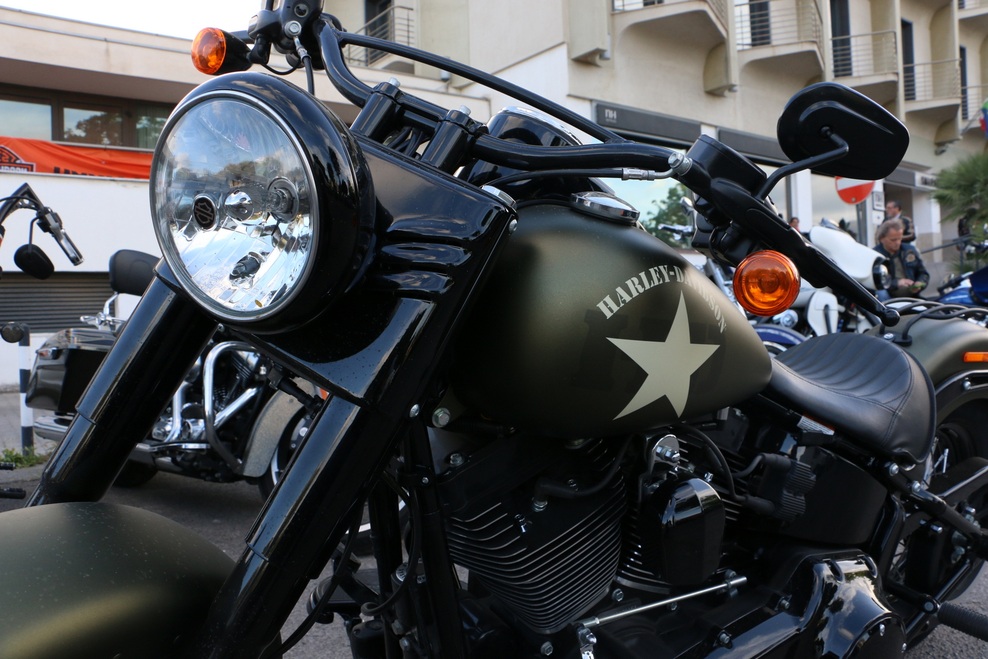 Foto: ko se v Palermu zberejo lastniki Harley-Davidsonov