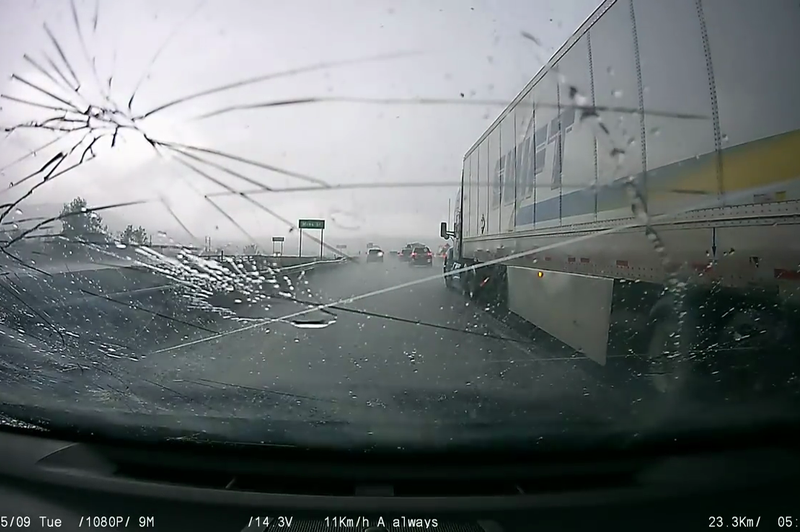 Masivna toča v Koloradu je iz perspektive voznika videti - in slišati - kot prometna grozljivka (foto: Denver Ironman)