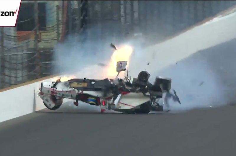 Sebastien Bourdais na kvalifikacijah dirke Indy 500 preživel eksplozivno trčenje ob zaščitno ograjo (foto: indycar @ YouTube)