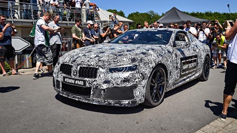 Na Nürburgringu se je predstavil BMW M8