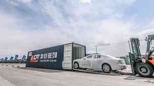 Volvo bo avtomobile s Kitajske v Evropo vozil z vlakom