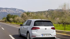 Vozili smo Volkswagen e-Golf: električni Golf, ki je lahko opremljen s toplotno črpalko