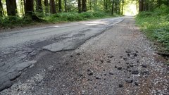 Akcija 'Najboljša in najslabša cesta v Sloveniji': ja, cesta skozi Jesenice je pa res zrela za obnovo …