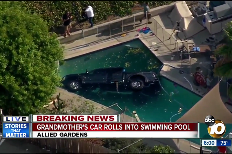 Voznica pozabila prestaviti v parkirno prestavo in Ford F-150 Raptor je končal v bazenu (foto: ABC 10 News)