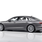 Novi Audi A8 je bil razvit z mislijo na avtonomno vožnjo (foto: Audi)