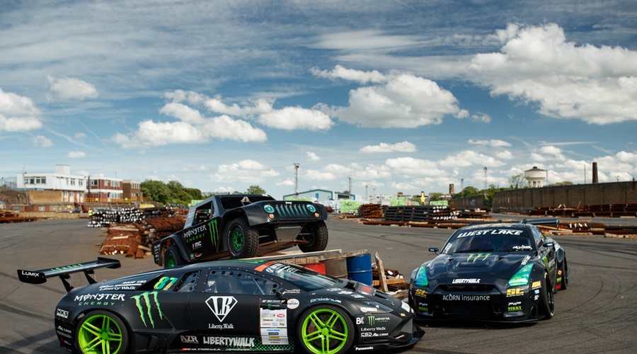 Kurjenje gum na drugo potenco: Murcielago in GT-R v Battledriftu št. 2 (video) (foto: Monster Energy)