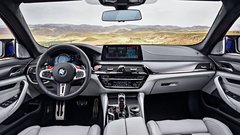 Novi BMW M5 je dobil štirikolesni pogon, a z značajem zadnjega pogona