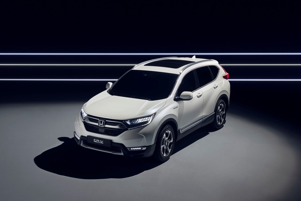 Honda pripravlja hibridni CR-V - in napoveduje modelno prenovo