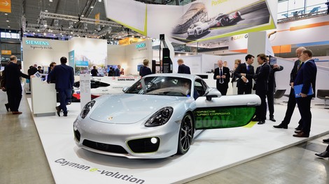 Porsche Cayman e-volution kot znanilec Porschejeve električne prihodnosti