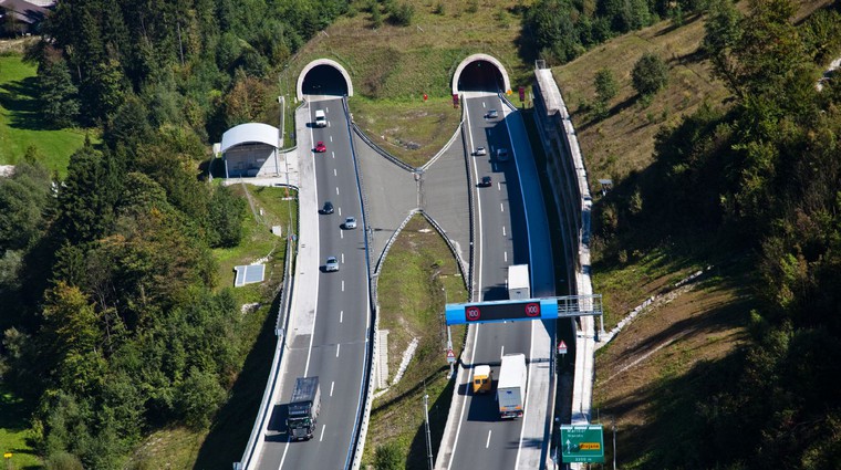 Znane so nove lokacije sekcijskega merjenja hitrosti na slovenskih avtocestah (foto: DARS)