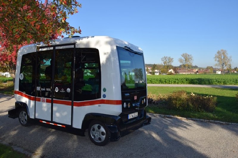 V Nemčiji na ceste zapeljal prvi avtonomni avtobus (foto: TÜV Süd)