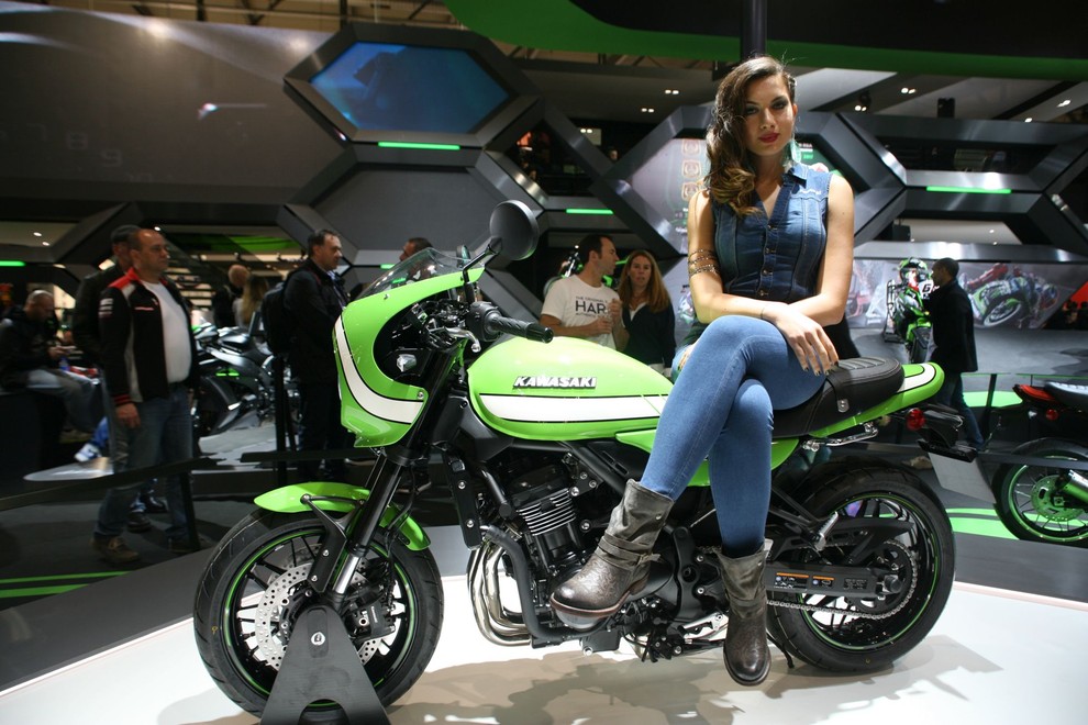 Motoristi, izvolite: hostese na salonu Eicma 2017 (foto galerija)