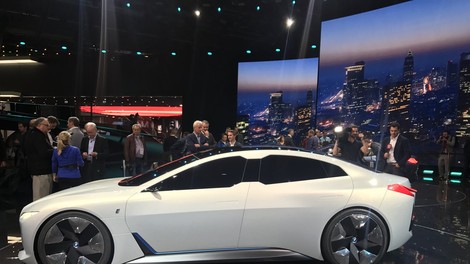 Predsednik BMW: Električna mobilnost je glavna prioriteta podjetja