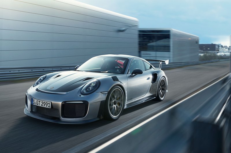 Sodobni športni avtomobili po mnenju Walterja Rohrla prehitri za Nürburgring (foto: Porsche)