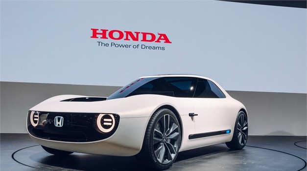 Honda naj bi v petnajstih minutah napolnila električni avtomobil (foto: Honda)