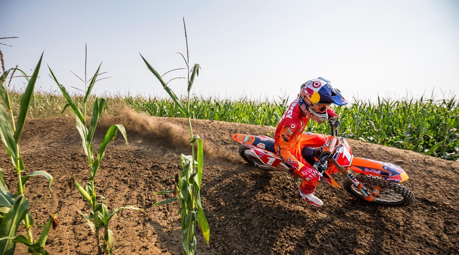 Video: Ryan Dungey se od kariere poslovi z vožnjo v koruznem polju (foto: Garth Milan / Red Bull Content Pool)