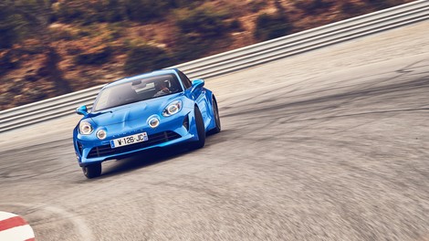 Znana cena športnika Alpine A110: stane 58.500 evrov