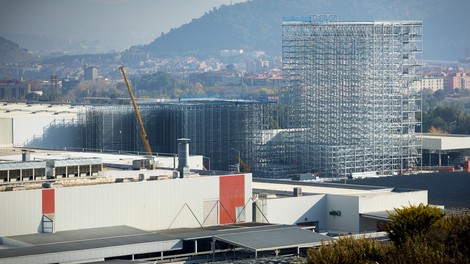 Seat gradi najvišje avtomatizirano skladišče v Španiji
