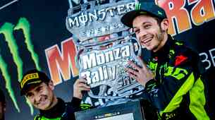Rossi kljub kazni za prelahek dirkalnik ponovno kraljeval na reliju v Monzi