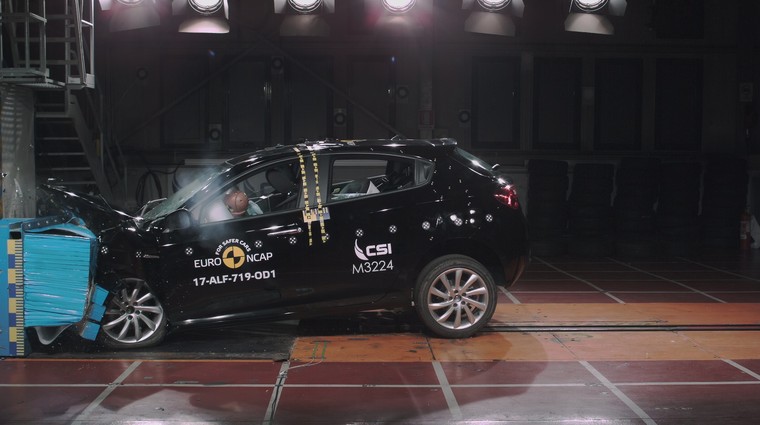 Zaušnica: Fiat Punto na strožjih Euro NCAP testih prejel najnižjo oceno (foto: Euro NCAP)