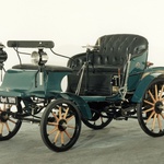 Zgodovina: Opel – od šivalnega stroja do prvega avtomobila s samonosno karoserijo (foto: Opel)