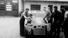 Ferrari praznuje 120. obletnico rojstva Enza Ferrarija