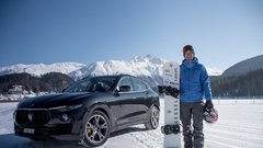 150 na uro s snežno desko: padel svetovni rekord v deskanju po snegu z avtomobilsko vleko