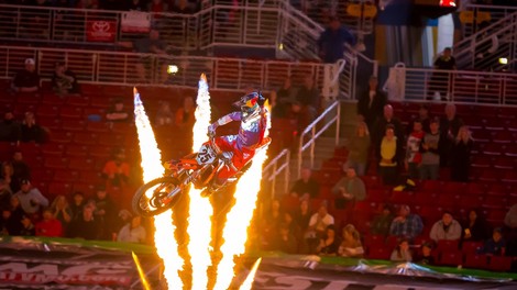 Monster Energy Supercross: Musquin kraljeval v Indianapolisu (video)