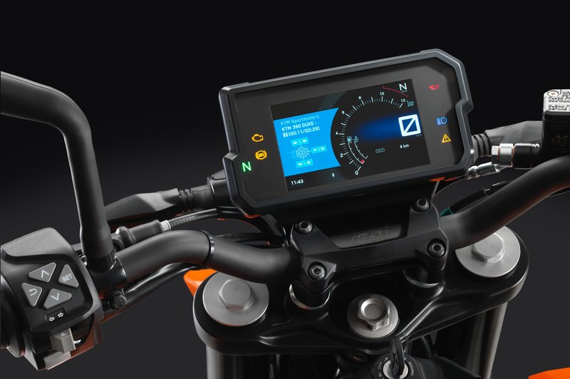 KTM My Ride na zaslonu prikaže tudi dohodne telefonske klice (foto: KTM)