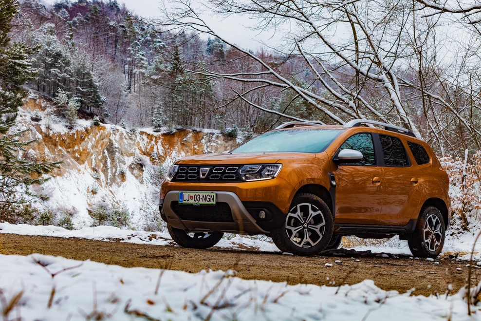 Izšel je novi Avto magazin! Testi: Kia Stinger, Dacia Duster, VW Tiguan Allspace