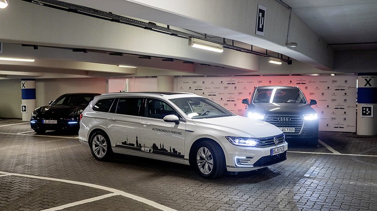 Volkswagen: "Avtonomno parkiranje bo še zmanjšalo stres med vožnjo" (foto: Volkswagen)