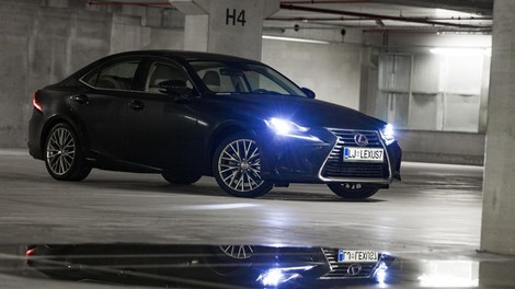 Na kratko: Lexus IS 300h Luxury