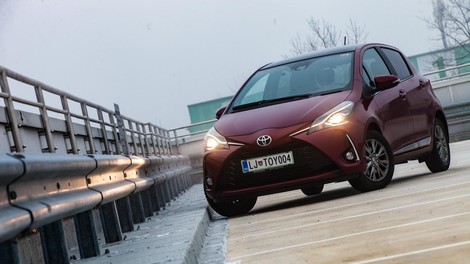 Kratki test: Toyota Yaris 1.5 VVT-iE BiTone Red