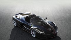 Ferrari po zaslugi motorjev V12 z velikim dobičkom in rastjo prodaje