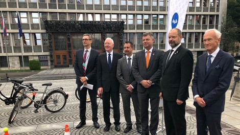 AVP v skrbi za večjo varnost organiziral okroglo mizo na temo kolesarjenja v Sloveniji