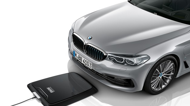 BMW uvaja tehnologijo induktivnega polnjenja električnih avtomobilov (foto: BMW)