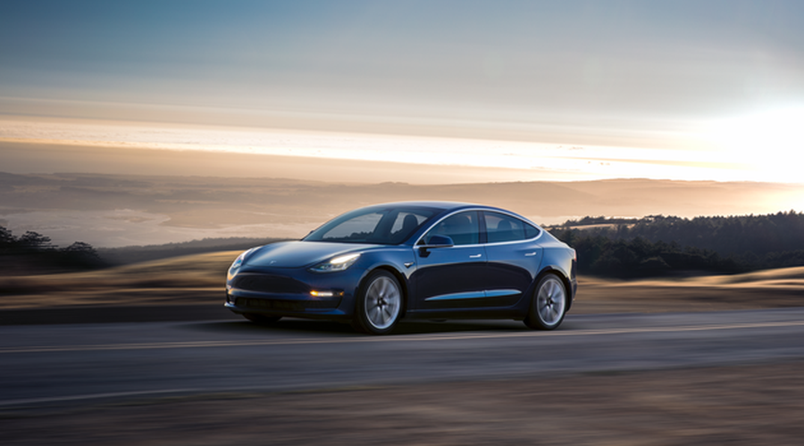 Tesla beleži porast umika naročil za Model 3 (foto: Tesla)