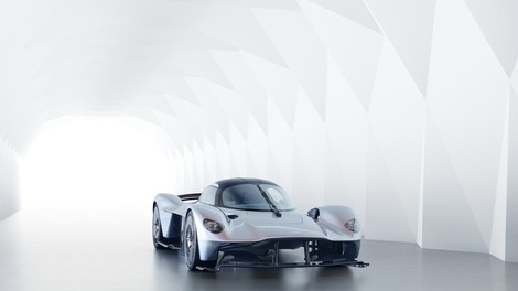 Aston Martin Valkyrie zveni kot stari dirkalnik formule 1