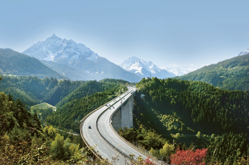 Z današnjim dnem na avstrijskih avtocestah najvišja dovoljena hitrost 140 kilometrov na uro (foto: Asfang)