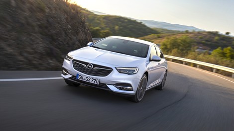 Opel je Insignii namenil nov bencinski motor