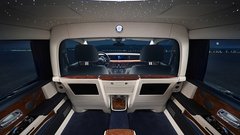 Rolls-Royce predstavlja 'zasebni apartma' v podaljšanem Phantomu