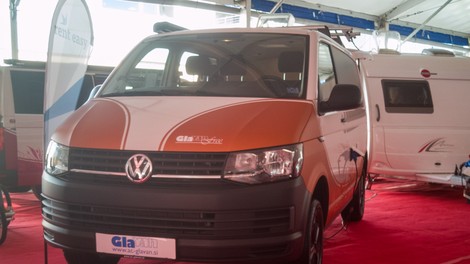 Slovenski bivalnik na osnovi VW Transporterja iz AC Glavan: v prihodnosti jih bodo predelovali roboti