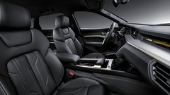 Audi je predstavil svoj prvi pravi električni avtomobil, dolgo pričakovani e-tron